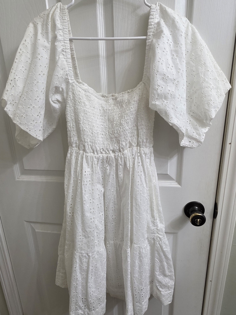 8 Oak Lane White Eyelet Mini Dress Puff Sleeve Smocked Medium NWT